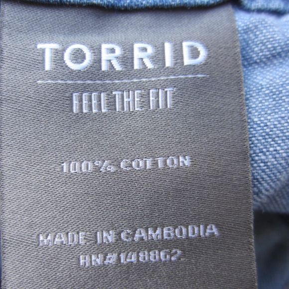 Torrid Short Women's 24 Relax Utility Light Weight Mid-Rise Medium Wash NEW - Picture 7 of 16
